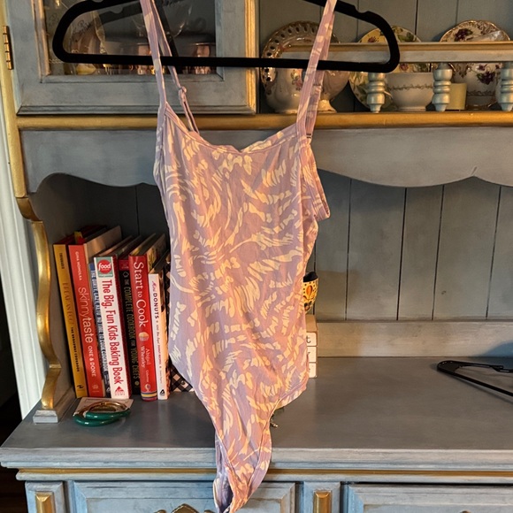 Skims lilac Lavender & Cream Abstract Print Tank - Picture 6 of 7